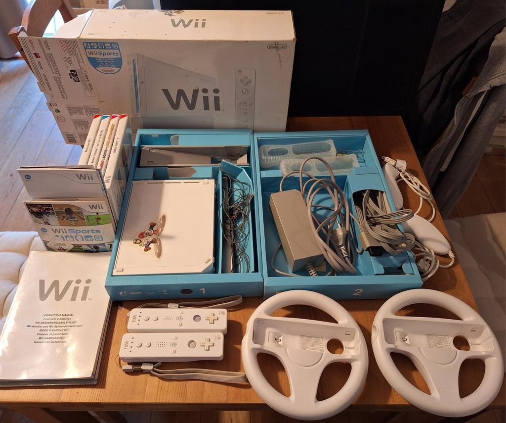 Nintendo Wii + 2 manettes + 5 jeux, Consoles de jeu & Jeux vidéo, Enlèvement, Utilisé, Avec 2 manettes, Avec jeux