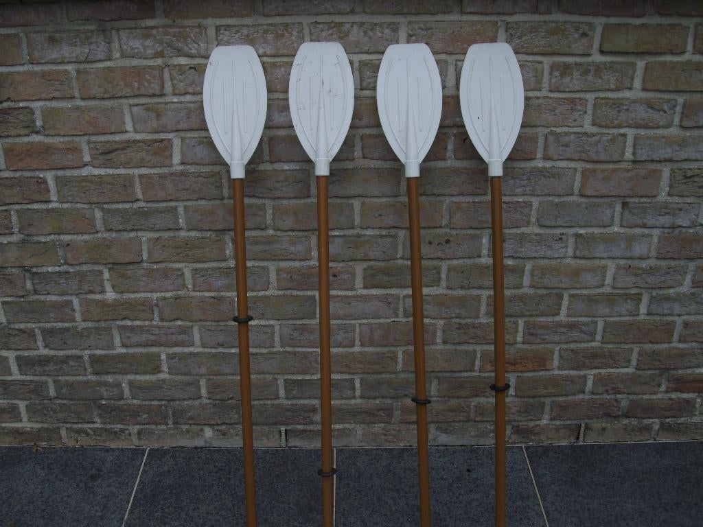 4 pagaies en plastique, longueur 110 cm, Enlèvement ou Envoi, Comme neuf, Pagaie à lame unique