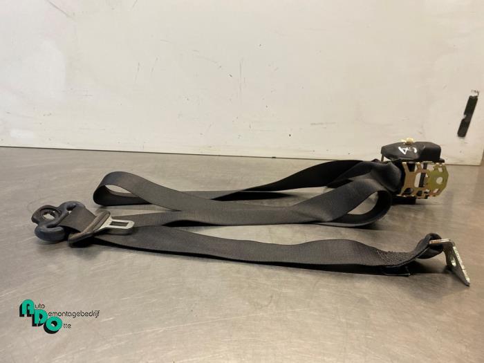 Ceinture de sécurité arrière gauche d'un BMW 3-Serie (3-S, -, 3 mois de garantie, Utilisé, -