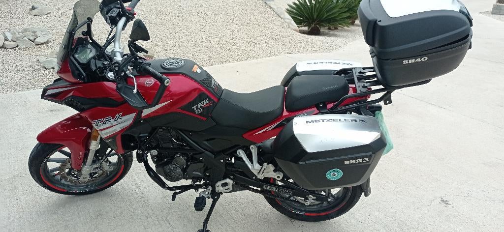 Benelli trail TRK, Motos, Particulier