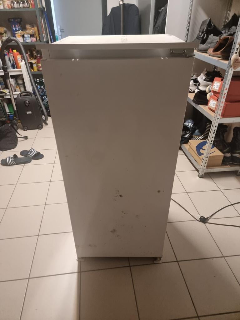 Koelkast van het merk Smeg (moet worden gerepareerd), Ophalen