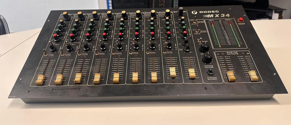 Rodec MX34 mixer, Muziek en Instrumenten, Mengpanelen, Ophalen, Gebruikt, 5 tot 10 kanalen