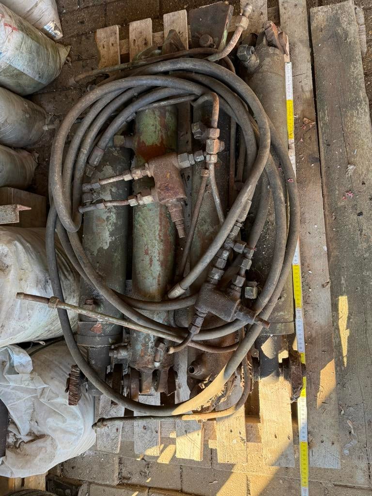 Hydraulische Pistons, Ophalen