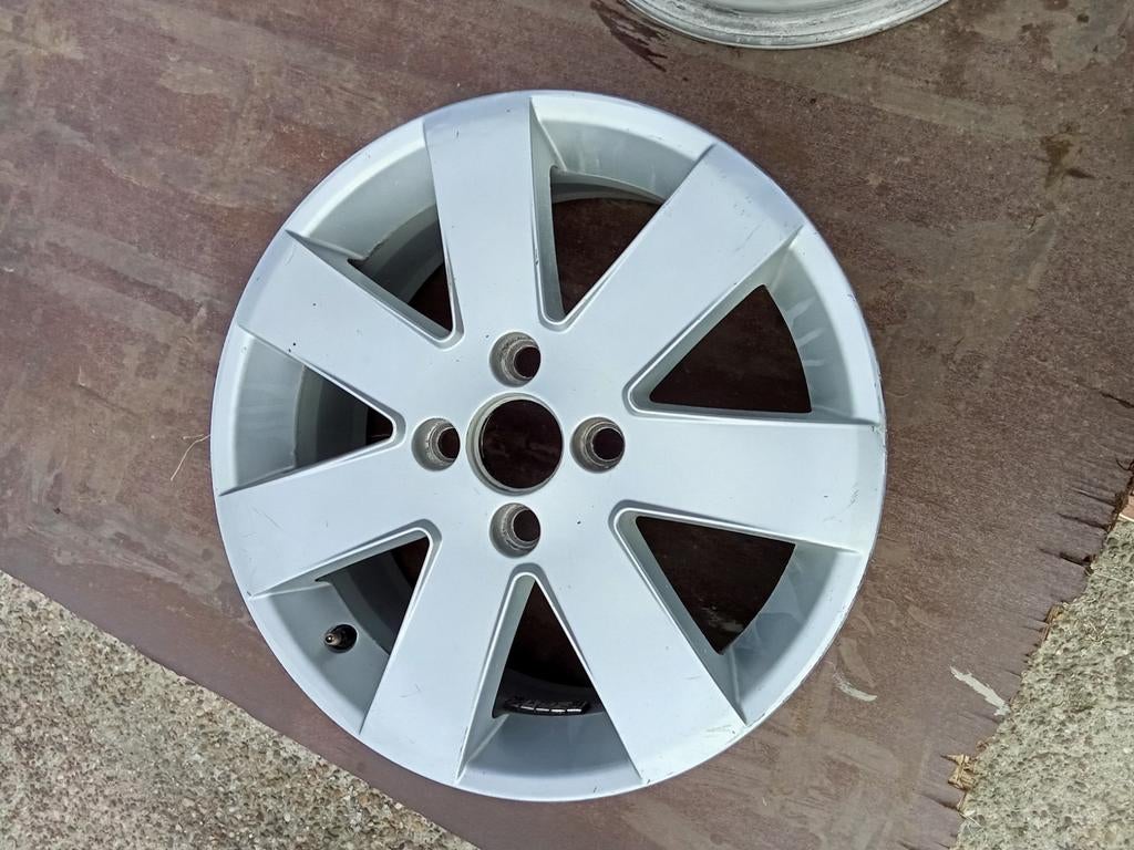 Jantes Ford Fiesta Duval 16', Enlèvement, Jante(s)