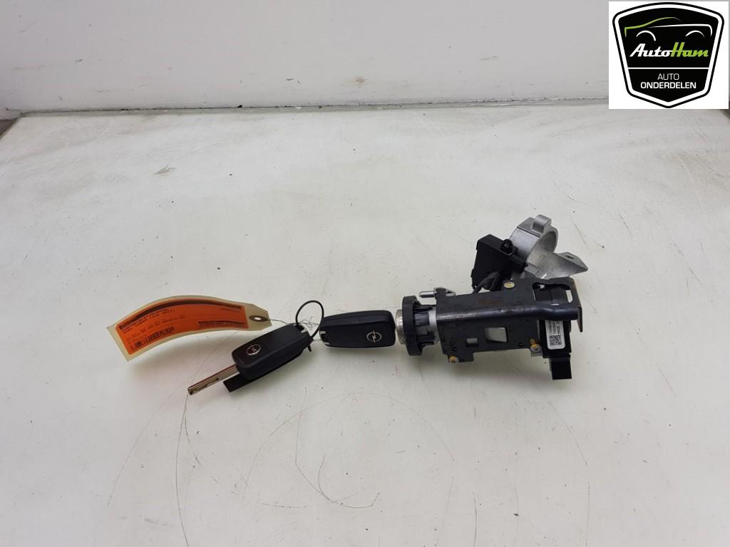 CONTACTSLOT + SLEUTEL Opel Corsa E (|13496392|13279295|), Dhr. J. Ham, Gebruikt, Administratie@autoham.nl, Opel
