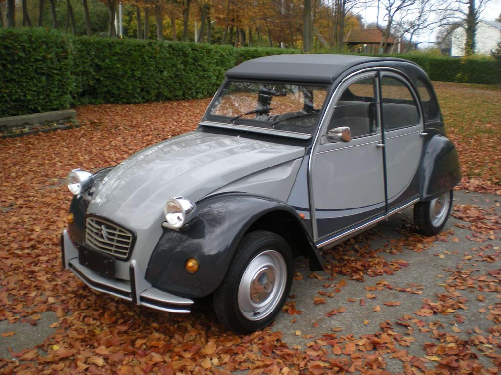 Citroën 2CV 2CV6 CHARLESTON 9000 KM REEL , JAMAIS RESTAURE, Autos, Argent ou Gris, Achat, 600 cm³, 4 portes