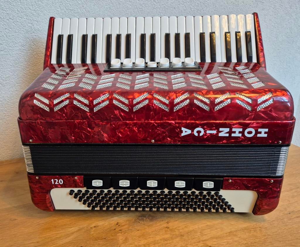 Honica (Hohner) accordeon 120 bas zo goed als nieuw, Muziek en Instrumenten, Ophalen, Met koffer, Toetsaccordeon, Zo goed als nieuw