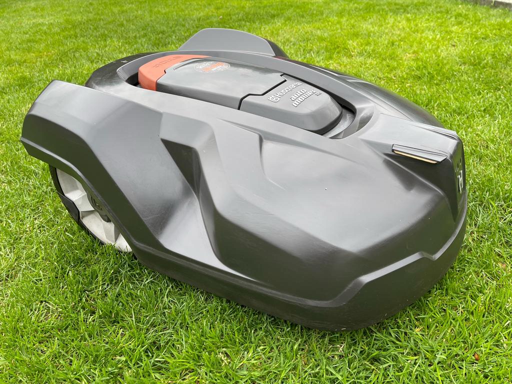 Husqvarna Automower 330X — 3 200 m² (logiciel 430X), Jardin & Terrasse, Tondeuses à gazon, Comme neuf, Enlèvement ou Envoi