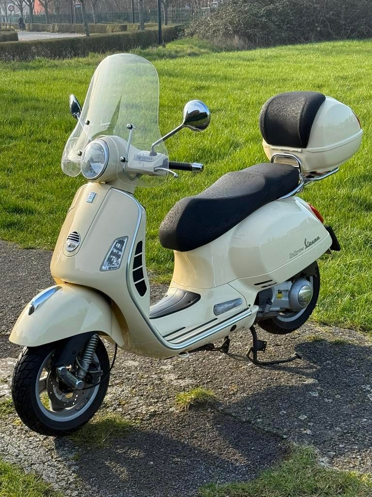 Vespa GTS 125, Vélos & Vélomoteurs, Scooters | Vespa, Autres modèles, 125 cm³, Enlèvement, Utilisé