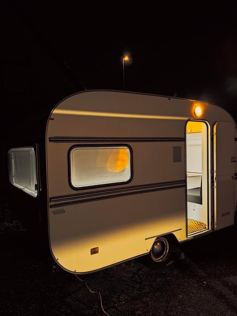 KNAUS Caravan MTM 680kg(Keuringvrij) Instapklaar + Voortent, Caravans en Kamperen, Caravans, 65 kg, Tot en met 3, Particulier