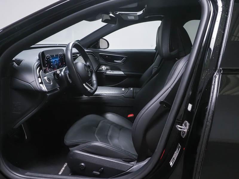 Mercedes-Benz E-klasse 200 Berline AMG Line | Panoramisch Da, Auto's, Mercedes-Benz, Automaat, 4 deurs, Gebruikt, 4 cilinders