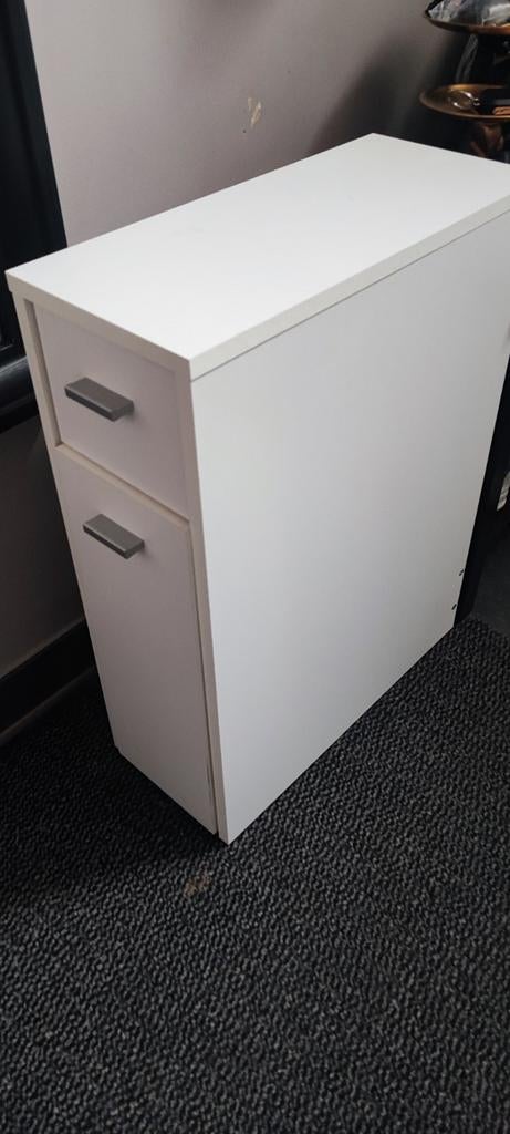 Toilette ou armoire latérale, Enlèvement