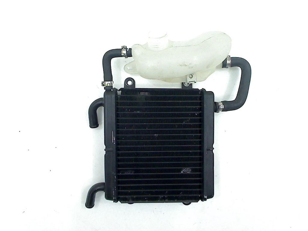 RADIATEUR EAU Yamaha Aerox 2T (Minarelli Hor. LC), Vélos & Vélomoteurs, P.J. Troelstraweg 8 8
3144 CX  MAASSLUIS, NL, Info@cama-motorparts.nl