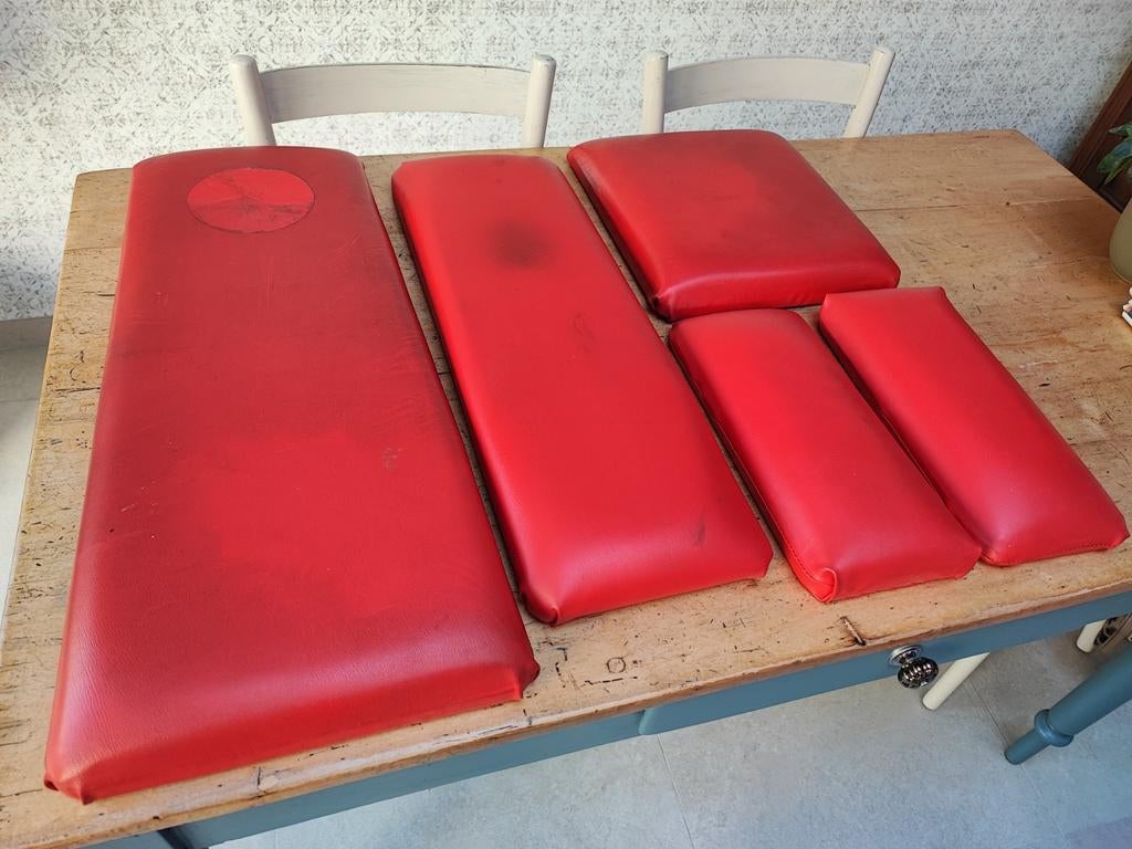 5 x oreiller/ dossier en bois., Enlèvement, Utilisé, Bras, Banc d'exercice