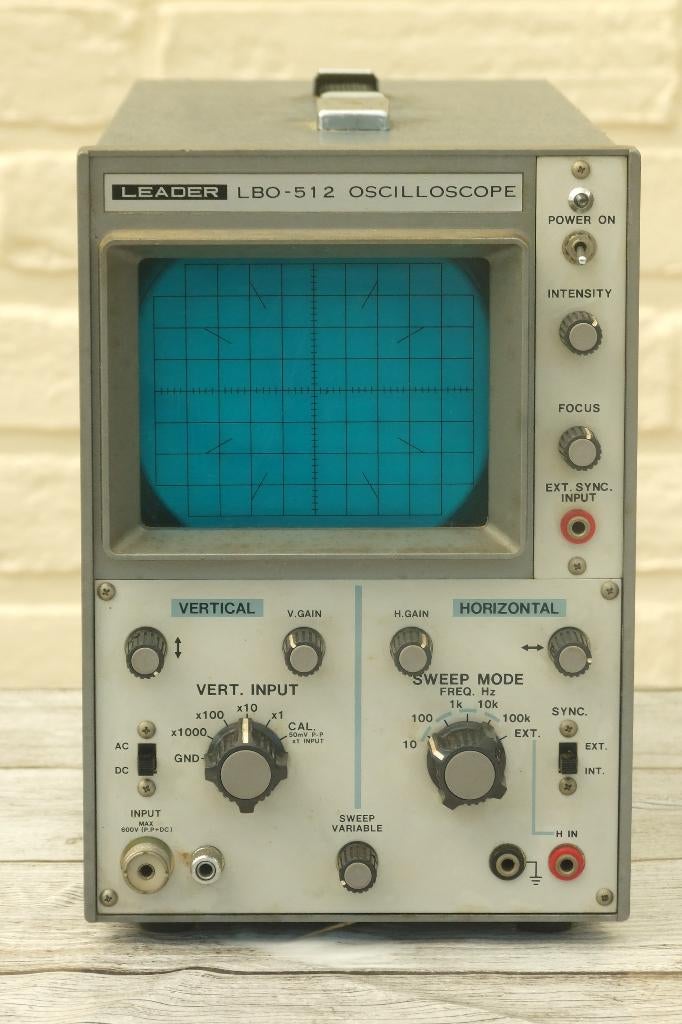 Oscilloscoop elektronika met meetprobe en instructieboek, Doe-het-zelf en Bouw, Meetapparatuur, Ophalen, Gebruikt, Multimeter