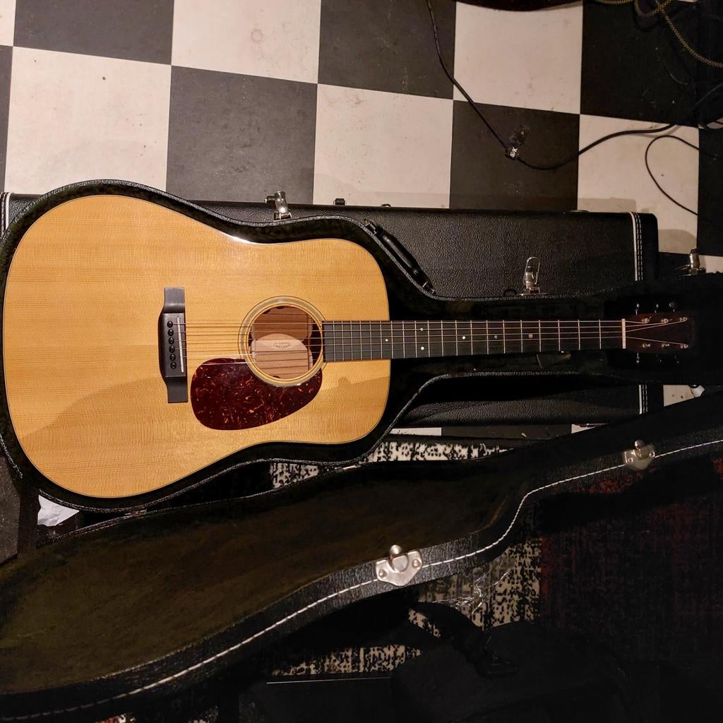 Martin D18 E, Enlèvement, Utilisé, Guitare Western ou Guitare Folk, Avec valise