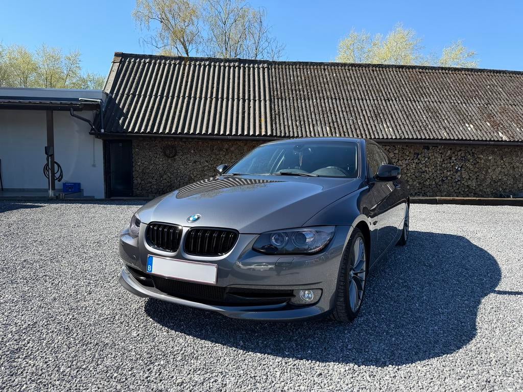 BMW 320d E92 Coupé, Autos, Achat, Boîte manuelle, Noir, 120 kW