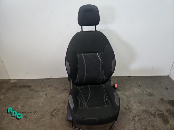 Siège droit d'un Peugeot 208 (208 12-), -, 3 mois de garantie, Utilisé, -