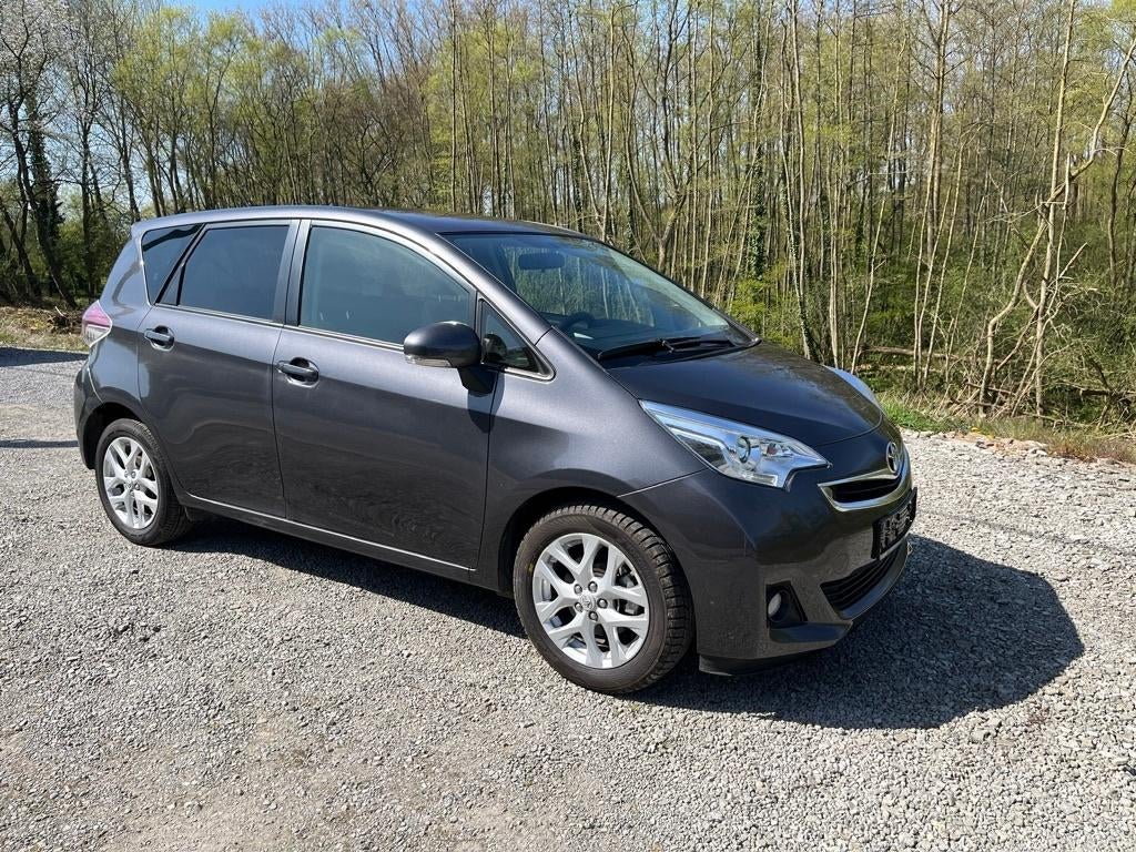TOYOTA VERSO S SKYVIEW 1.4i AUTOMAAT 2016 slechts 51.820KM !, Auto's, Toyota, Automaat, Stof, Verso-S, 1329 cc