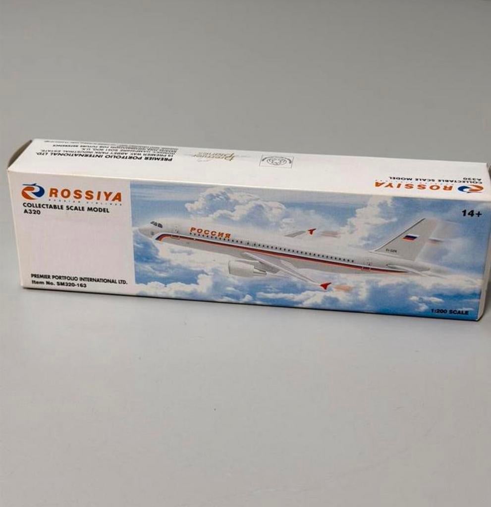 Rossiya Airlines Airbus A320 schaalmodel 1:200 – nieuw boxed, Ophalen of Verzenden, Nieuw, 1:200 of kleiner, Vliegtuig