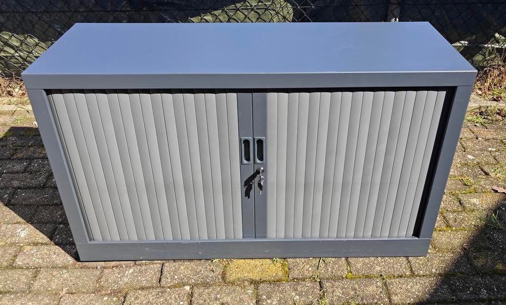 Lage dossierkast., Ophalen