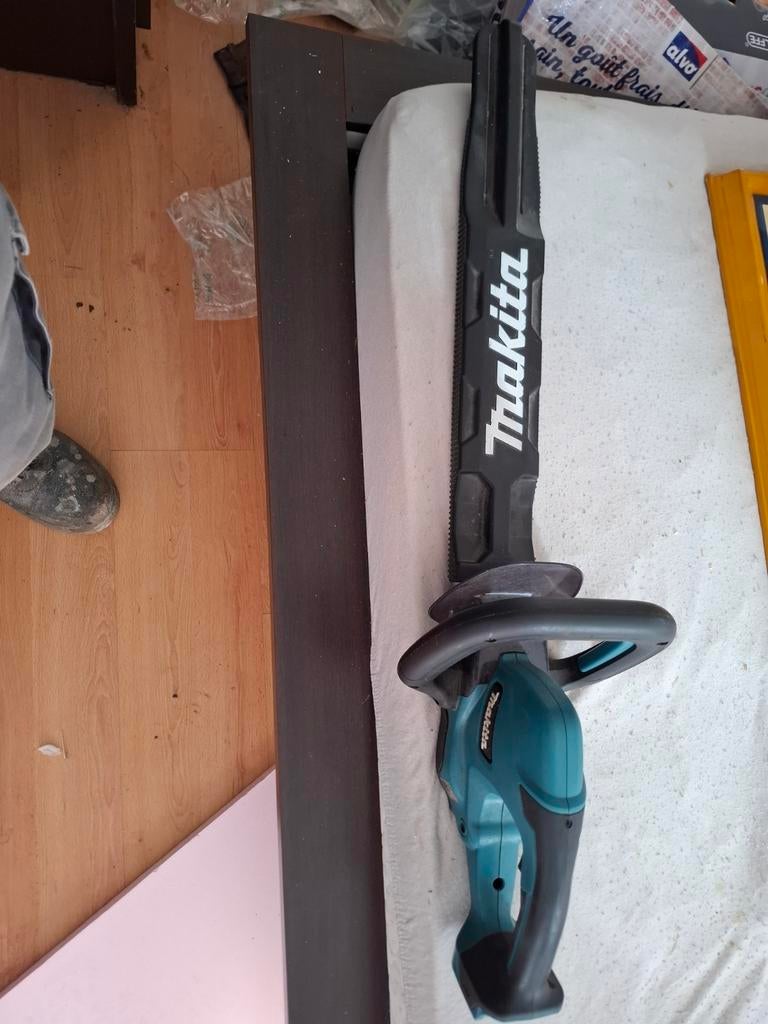 Makita haagschaar  op acu.   Word zonder acu verkocht, Tuin en Terras, Heggenscharen, Ophalen of Verzenden