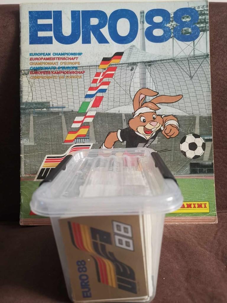Panini EURO 88 prachtige recuperaties, Verzamelen, Ophalen of Verzenden, Gebruikt, Poster, Plaatje of Sticker