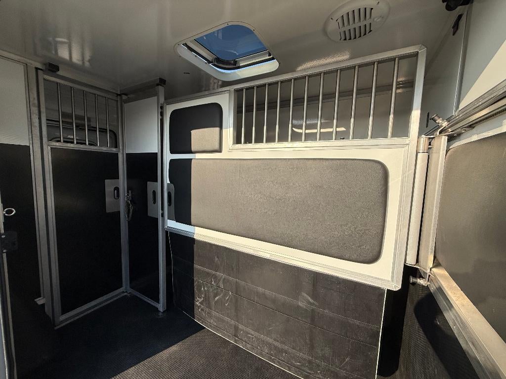 RENAULT | 2023 | HORSETRUCK | KRISMAR | STALLION 3XL | 70dKM, Dieren en Toebehoren, Ophalen, Zo goed als nieuw, Overige materialen