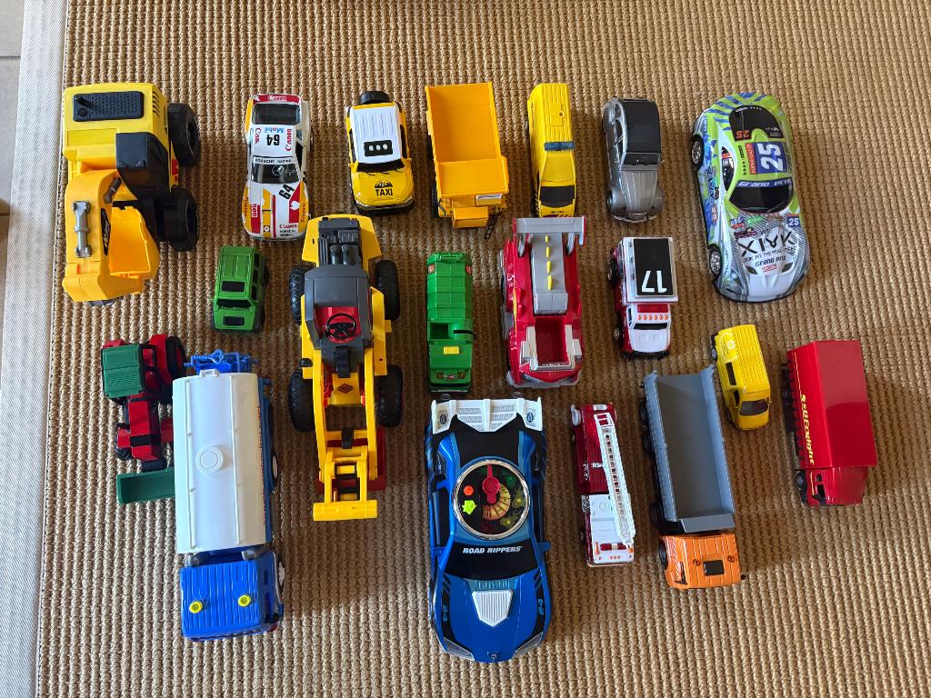 Speelgoedauto’s €5 voor alles, Enfants & Bébés, Jouets | Véhicules en jouets, Enlèvement