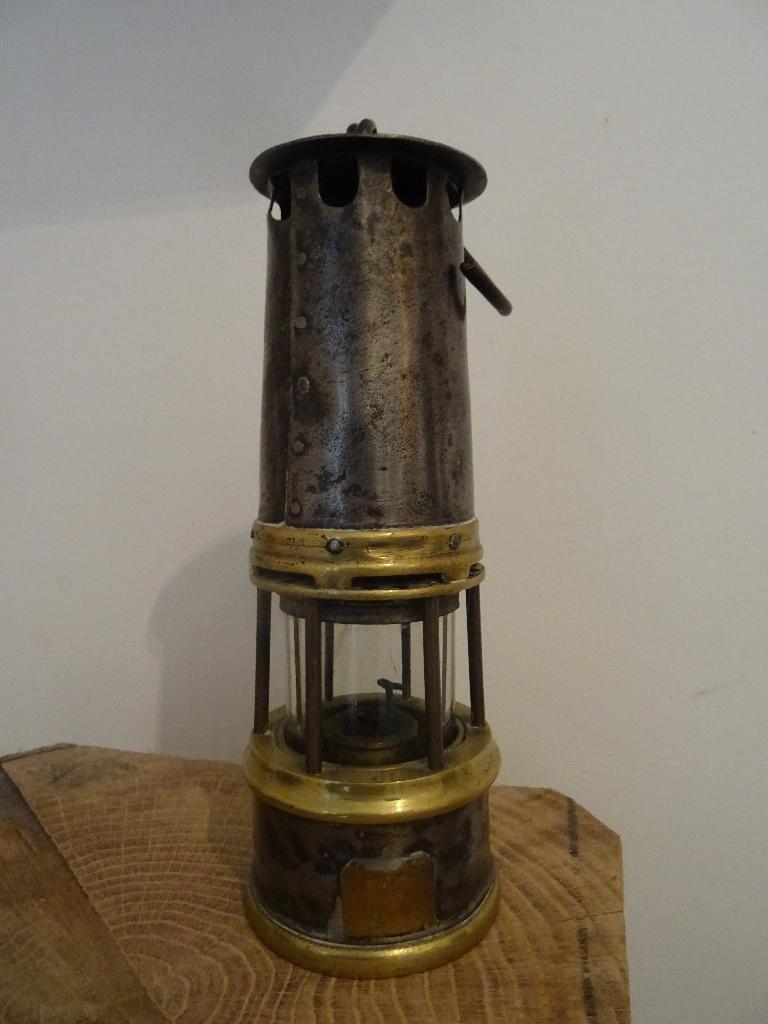 Lampe de mineur du Borinage N 85 BELGIQUE -, Antiquités & Art, Enlèvement ou Envoi