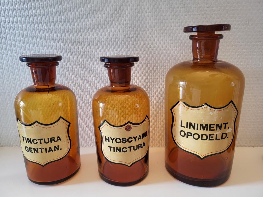 3 oude amberkleurige glazen apothekersflessen, Ophalen of Verzenden
