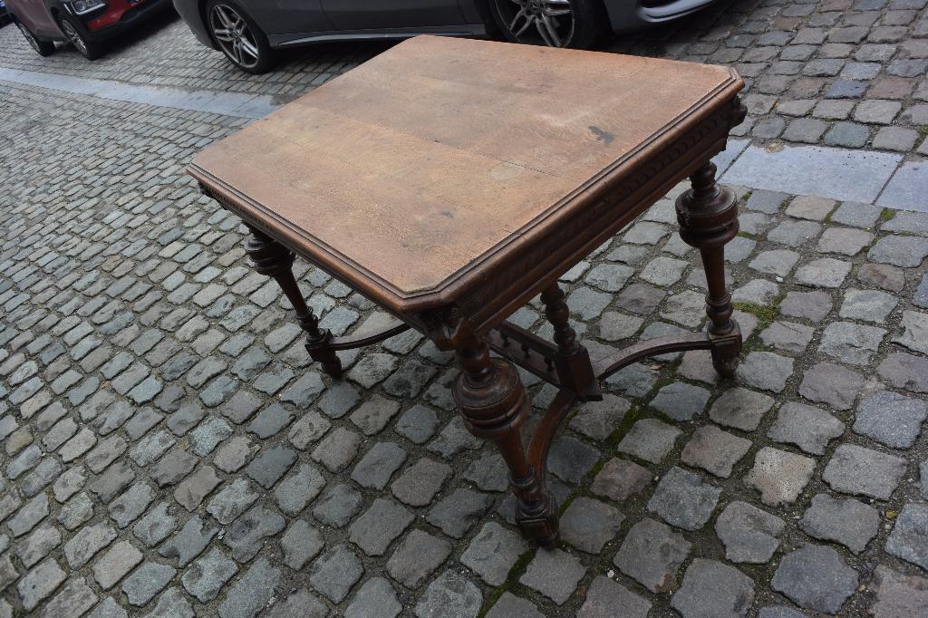 Table têtes de lion, Antiek en Kunst, Antiek | Meubels | Stoelen en Sofa's, Ophalen