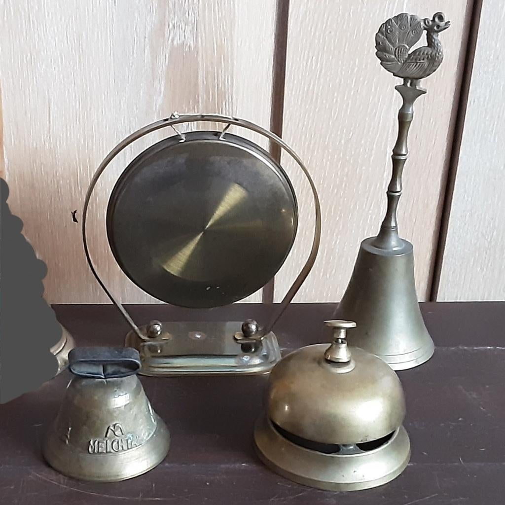 Antieke bellen 8€ per één bel naar keuze, 25€ alle vier, Antiek en Kunst, Antiek | Brons en Koper, Ophalen of Verzenden, Brons