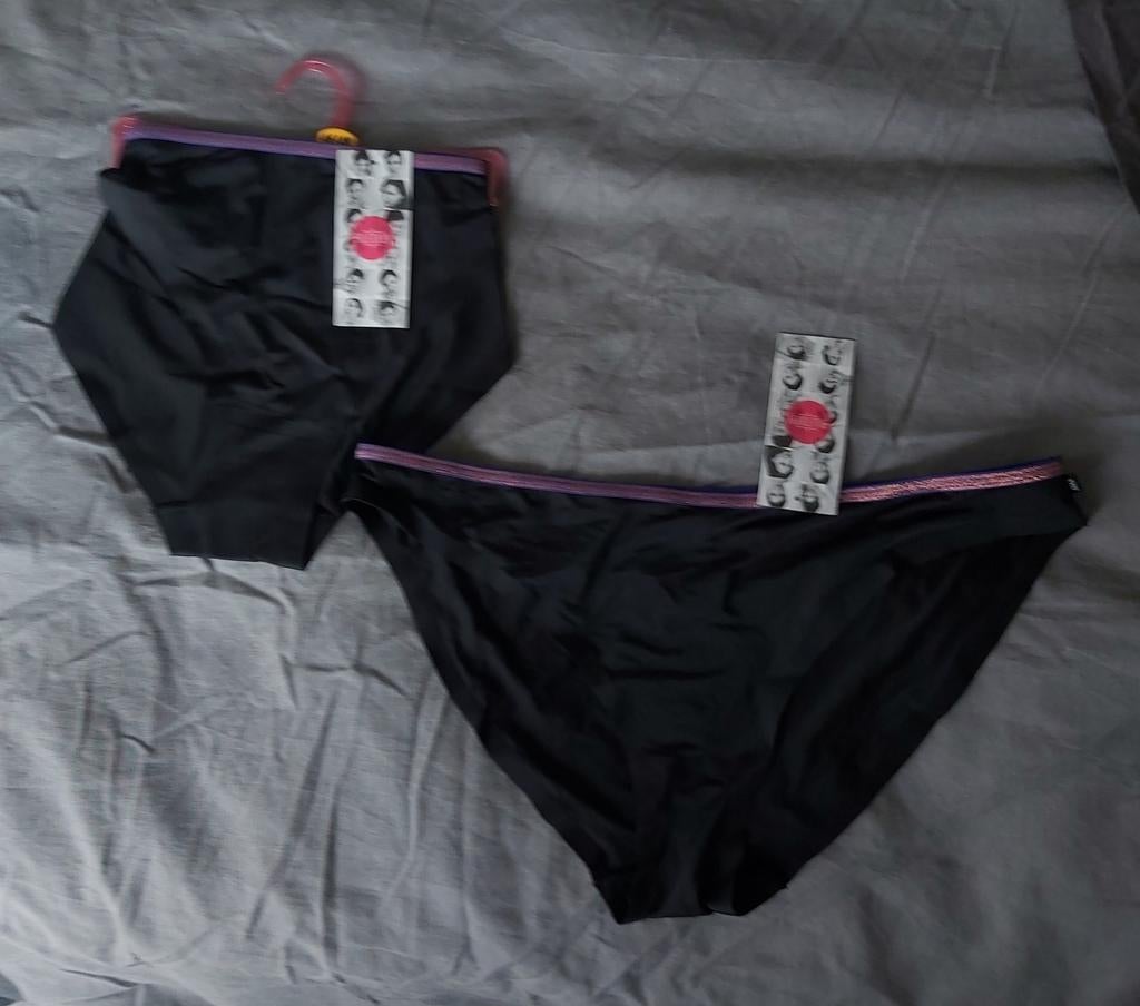 Lot de Culottes neuves taille 46/48, Vêtements | Femmes, Enlèvement ou Envoi, Bleu