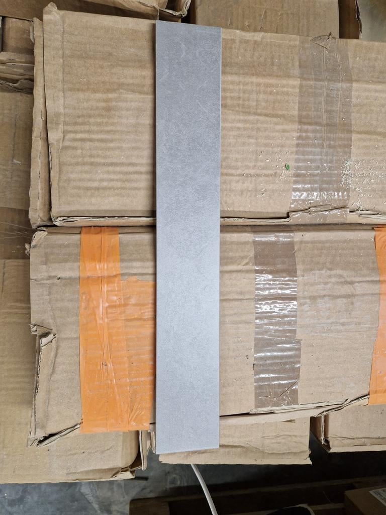 Grijze plinten 7 x 45xcm, Ophalen, Plinten