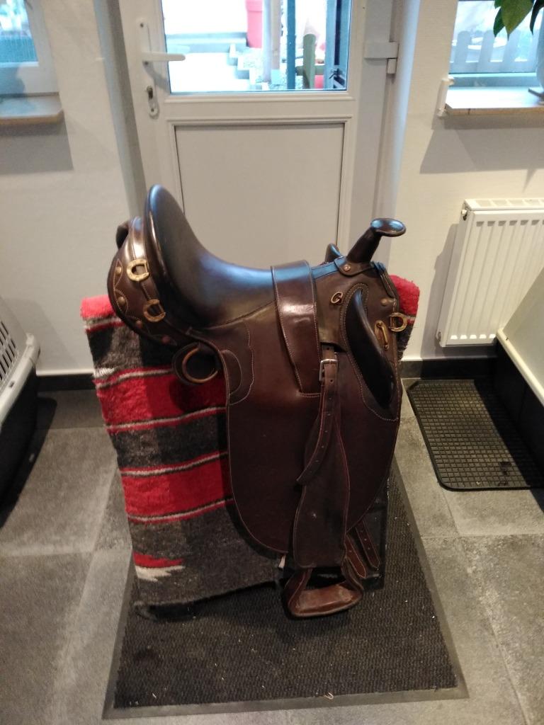 2 westernzadels, Dieren en Toebehoren, Paarden en Pony's | Zadels, Ophalen