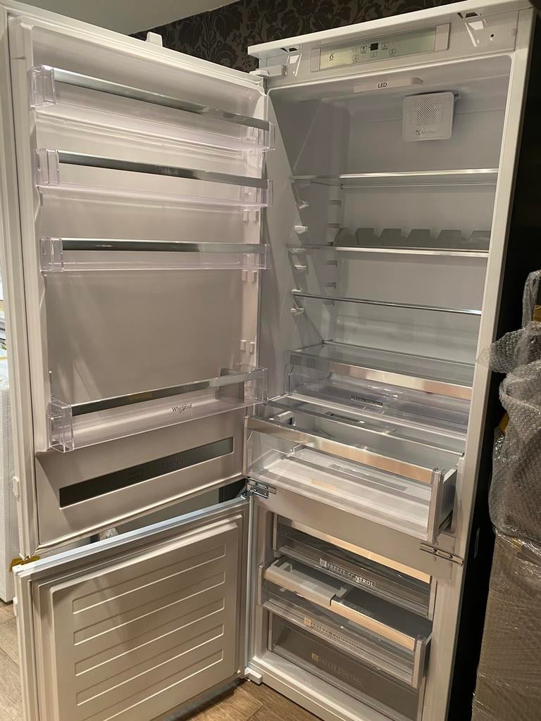 Whirlpool inbouw koel-vriescombinatie XL, Enlèvement, Neuf