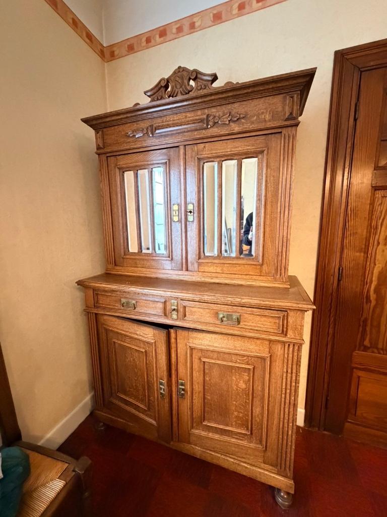 Buffet en chêne massif avec miroir, Avec tiroir(s), Comme neuf, Chêne, 150 à 200 cm