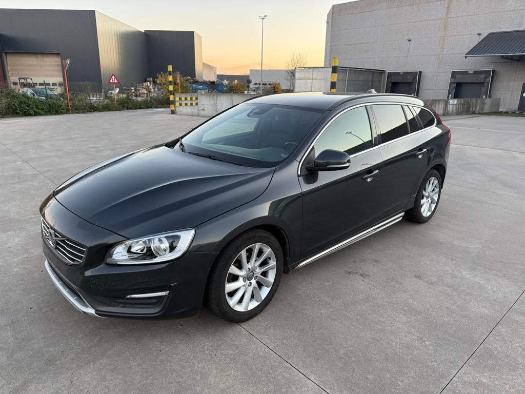 Volvo V60 , 1.6 Diesel , Automaat , 2014 , 246.000 KM, Automaat, Euro 5, Zwart, Te koop