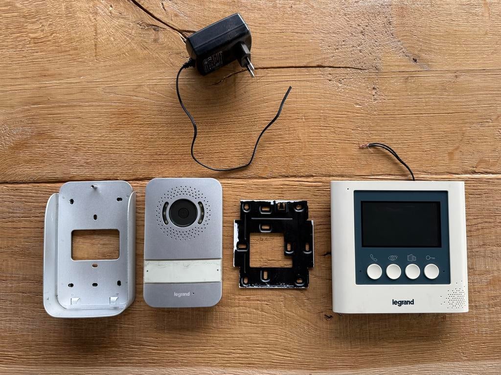 Legrand deurbel met camera, Ophalen, Ingebouwde camera, Gebruikt, Bedraad