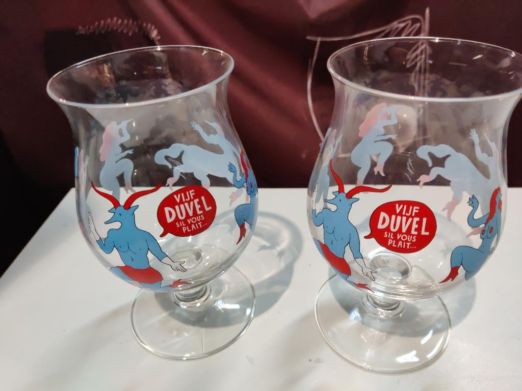 Duvelglazen: Vijf Duvel Sil Vous Plait..., Parra, 2010, Collections, Marques de bière, Comme neuf, Verre ou Verres, Duvel, Enlèvement
