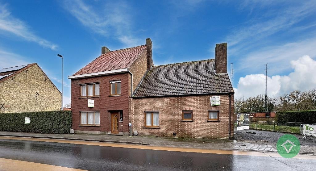 Alleenstaande woning met stuk bouwgrond en weide te Eernegem, Eernegem, 222 m², 518 kWh/m²/jaar, Vrijstaande woning
