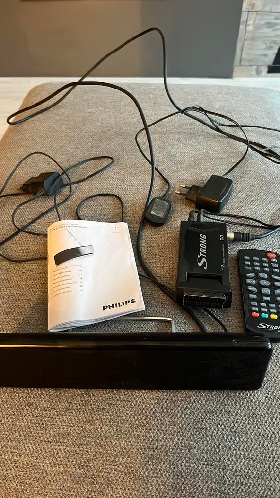 Digitale TV antenne + digital terrestrial reciever, Audio, Tv en Foto, Schotelantennes, Ophalen, Zo goed als nieuw, Philips