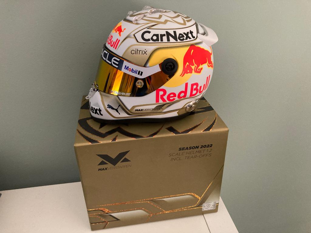 Max Verstappen 1:2 helm 2022 Fanshop Red Bull Racing RB18, Verzamelen, Automerken, Motoren en Formule 1, Ophalen of Verzenden