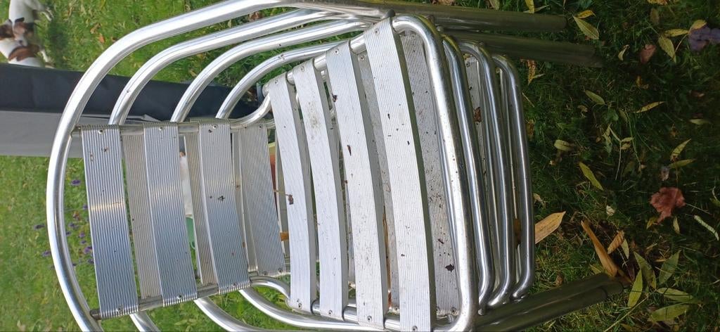 4 bistrostoelen, Ophalen, Zo goed als nieuw