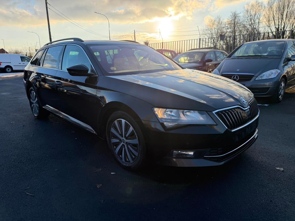 SKODA SUPERB DIESEL 1.6 EU6b, Autos, Skoda, Achat, Euro 6, Entreprise, Feux de virage