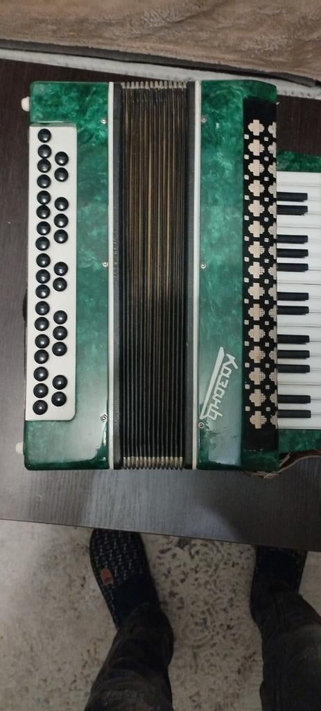 Kazan, Muziek en Instrumenten, Accordeons, Ophalen of Verzenden