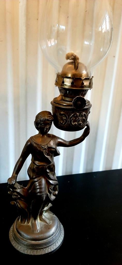 Antiek Bronzen olielamp, Ophalen of Verzenden