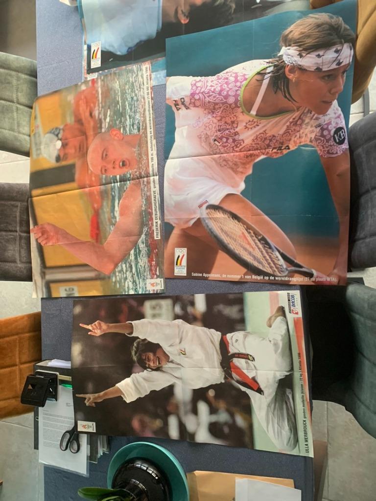 6 affiches te koop uit HLN, Verzamelen, Foto's en Prenten, Zo goed als nieuw, Prent, Overige onderwerpen, 1980 tot heden, Ophalen of Verzenden