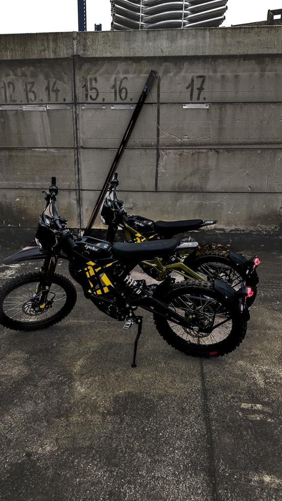 Surron, Fietsen en Brommers, Elektrische fietsen, Zo goed als nieuw, 50 km per accu of meer, Ophalen